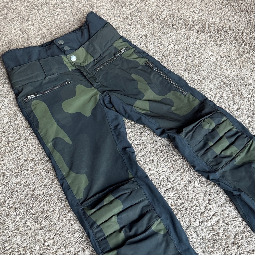 Women's Camouflage snow pants.